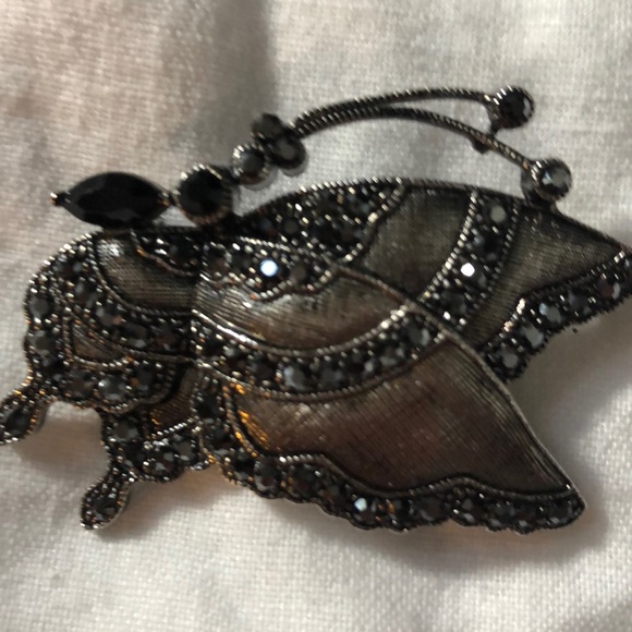 Black butterfly and dragonfly brooch pins - Picture 7 of 10